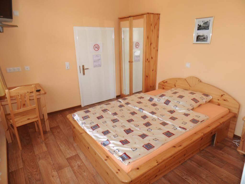 Hotel Lindenhof Rhynern Bagian luar foto